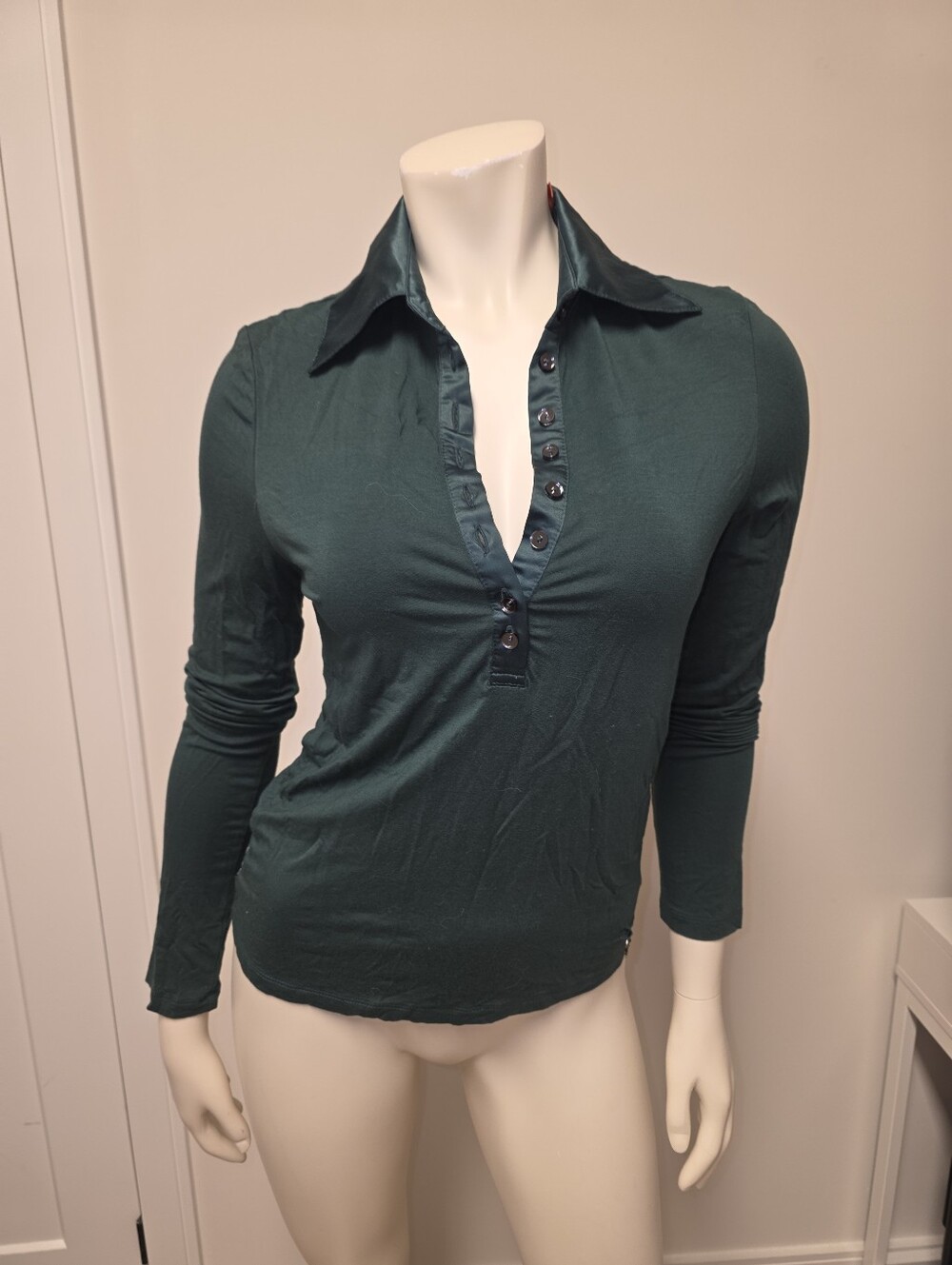 Eighth Sin Classic Long Sleeve Polo Top in Dark Green Satin Collar S Y2K